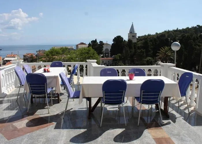 And By The Sea Guest house