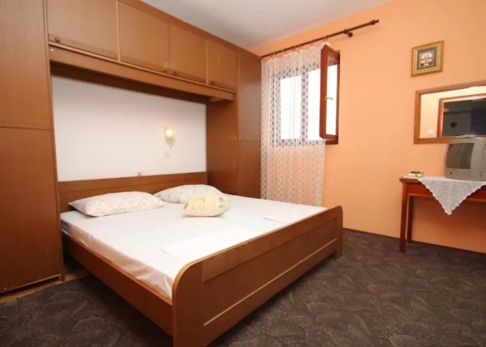 And By The Sea 3* Mali Losinj