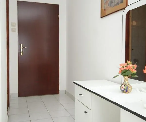 And By The Sea Guest house