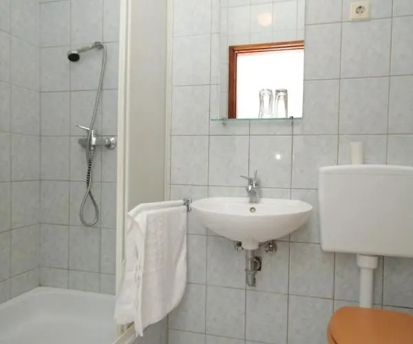 Guest house And By The Sea Mali Losinj