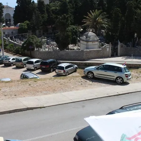 Guest house And By The Sea Mali Losinj