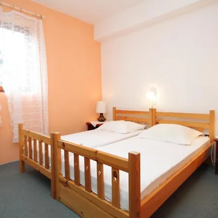 Guest house And By The Sea Mali Losinj