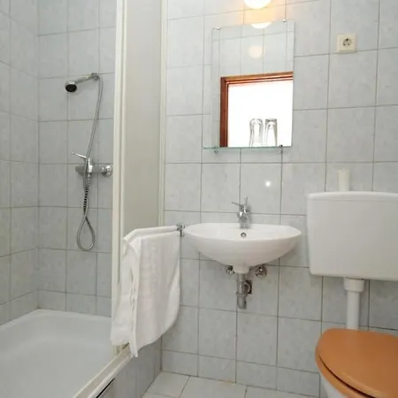 Guest house And By The Sea Mali Losinj