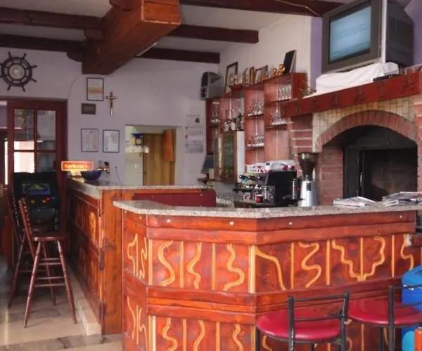 게스트하우스 And By The Sea