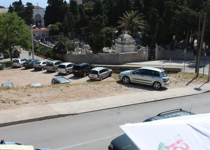 게스트하우스 And By The Sea 말리로시니