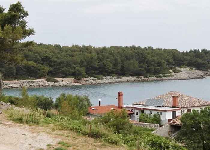 And By The Sea 게스트하우스